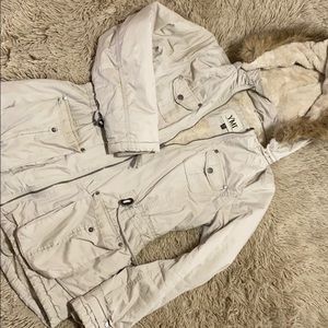 Warm, thin and cozy! Faux fur jacket